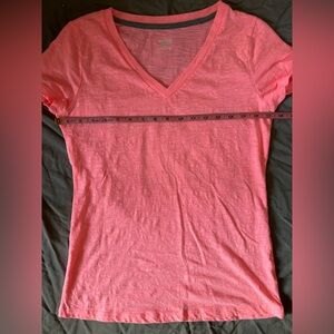 Mossimo Supply Co. Coral Hot Pink Neon V-Neck Short Sleeve Tee Medium